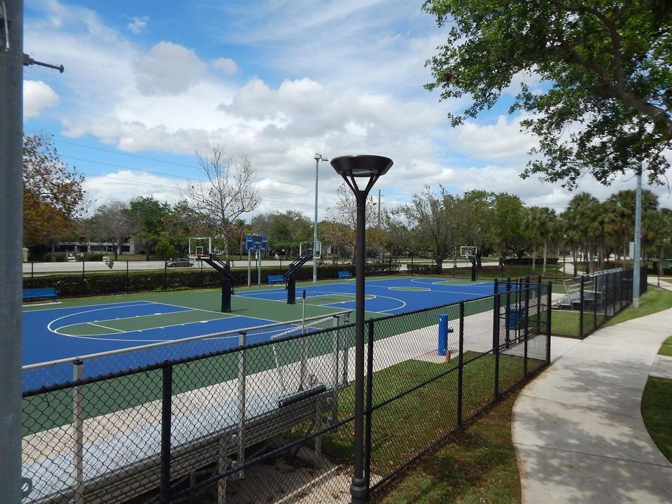 Windmill Park (3)