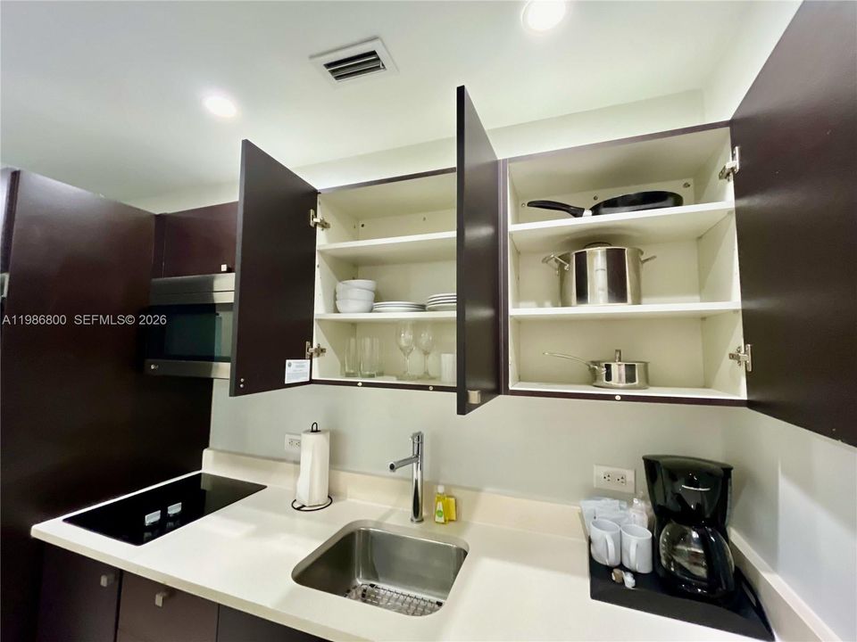 Full equipped kitchen