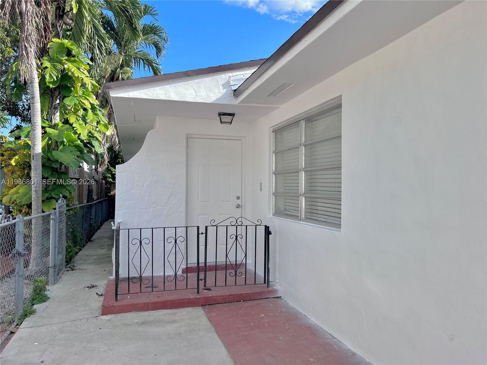 Recientemente alquilado: $1,400 (0 camas, 1 baños, 2355 Pies cuadrados)