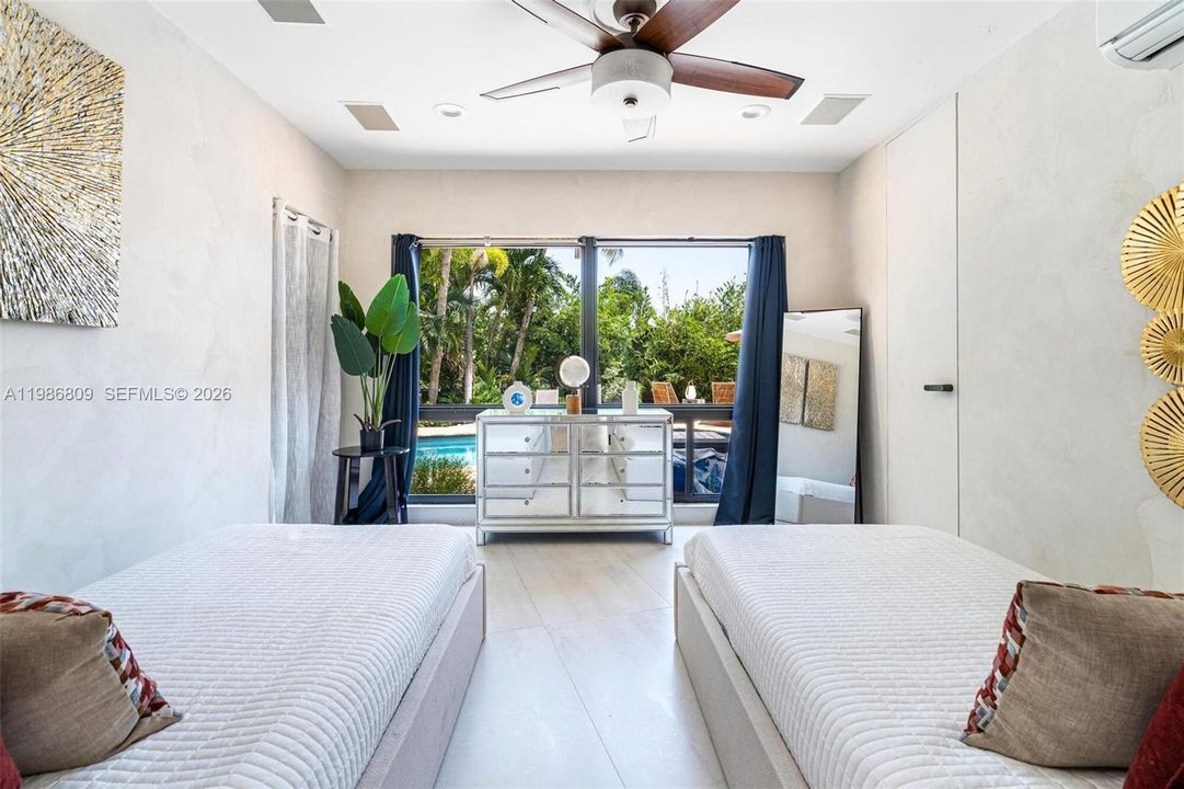 En Venta: $2,790,000 (5 camas, 4 baños, 3611 Pies cuadrados)