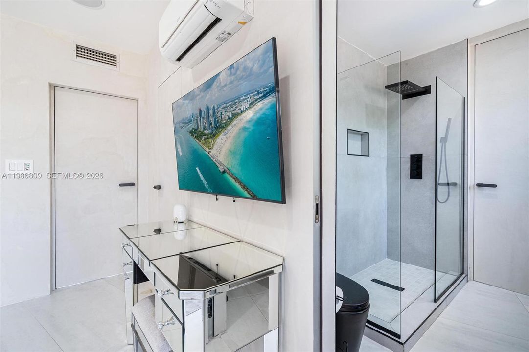 En Venta: $2,790,000 (5 camas, 4 baños, 3611 Pies cuadrados)