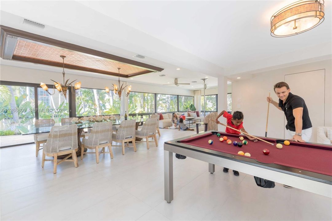 En Venta: $2,790,000 (5 camas, 4 baños, 3611 Pies cuadrados)