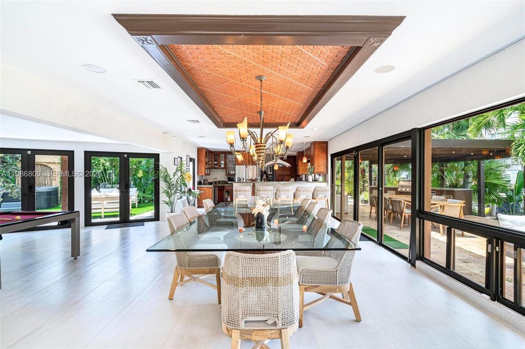 En Venta: $2,790,000 (5 camas, 4 baños, 3611 Pies cuadrados)