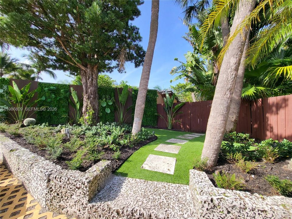 En Venta: $2,790,000 (5 camas, 4 baños, 3611 Pies cuadrados)