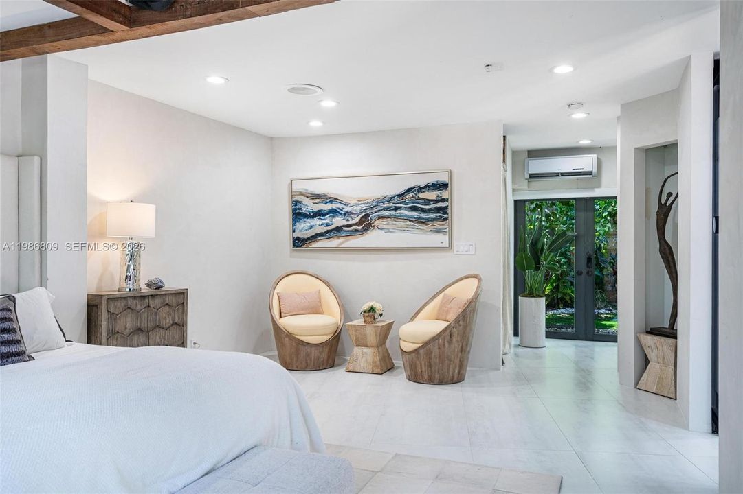 En Venta: $2,790,000 (5 camas, 4 baños, 3611 Pies cuadrados)