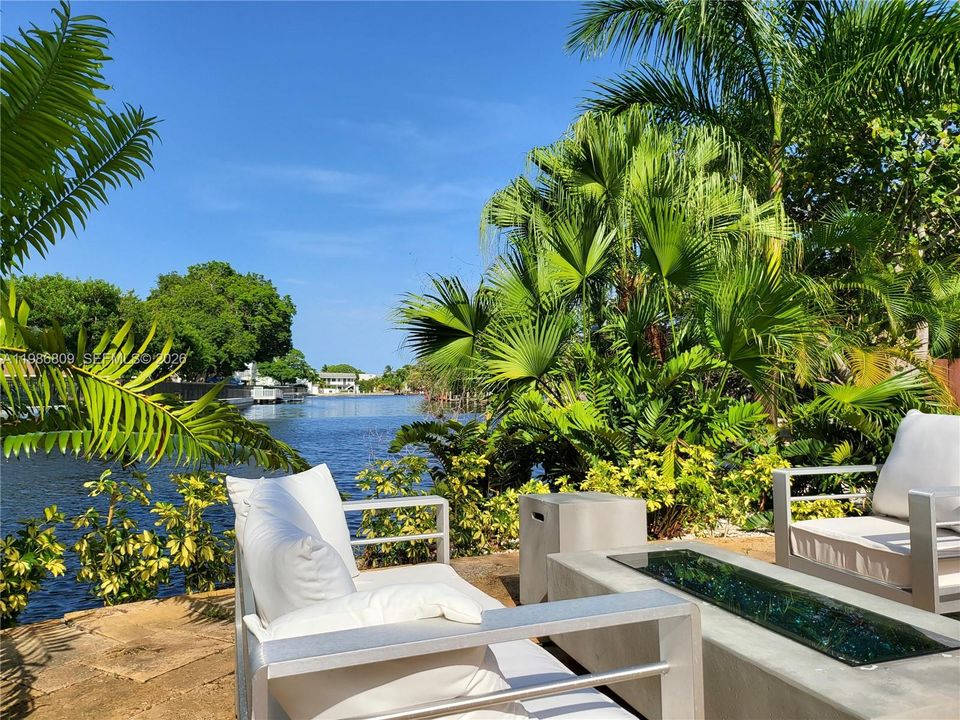 En Venta: $2,790,000 (5 camas, 4 baños, 3611 Pies cuadrados)