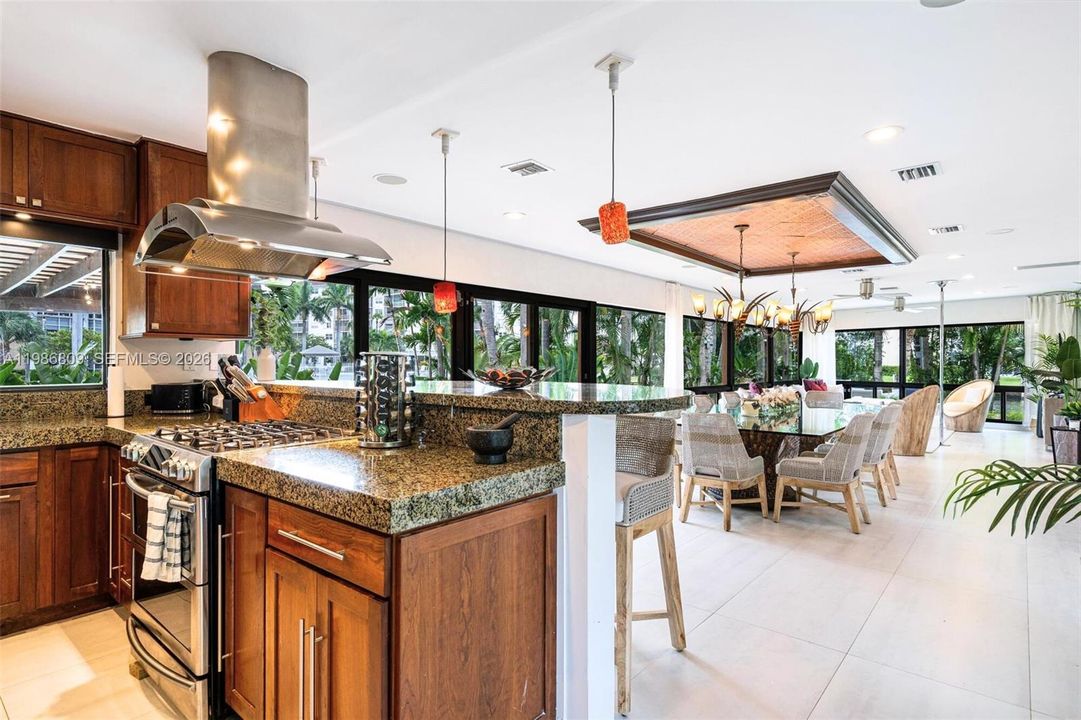 En Venta: $2,790,000 (5 camas, 4 baños, 3611 Pies cuadrados)