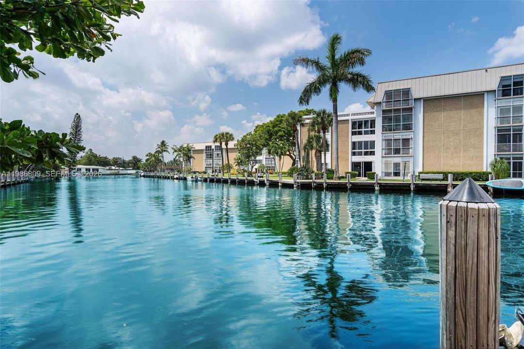 En Venta: $2,790,000 (5 camas, 4 baños, 3611 Pies cuadrados)