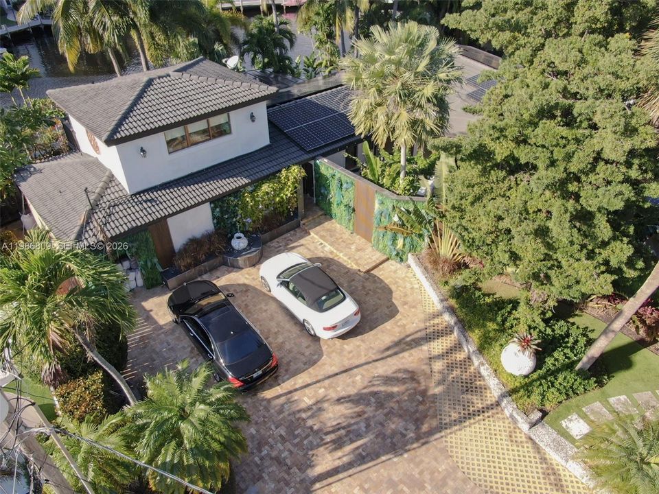 En Venta: $2,790,000 (5 camas, 4 baños, 3611 Pies cuadrados)