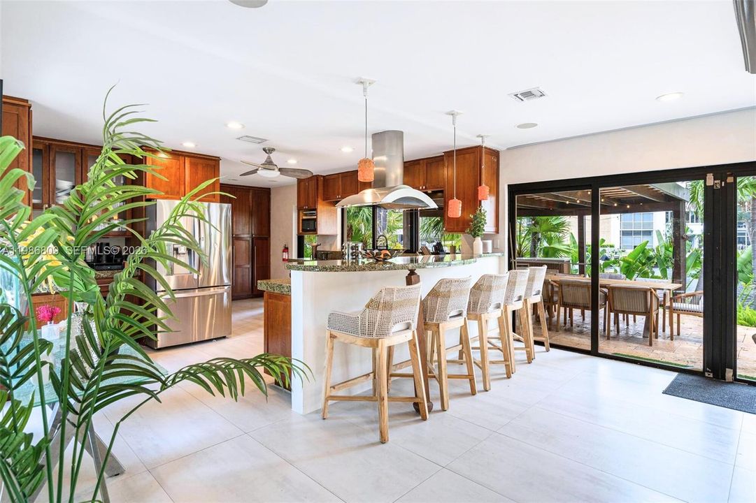 En Venta: $2,790,000 (5 camas, 4 baños, 3611 Pies cuadrados)