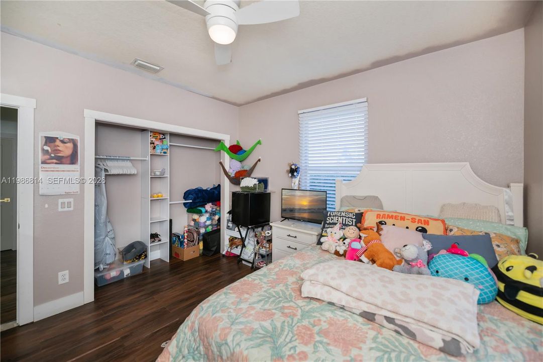 Activo con contrato: $290,000 (4 camas, 2 baños, 0 Pies cuadrados)