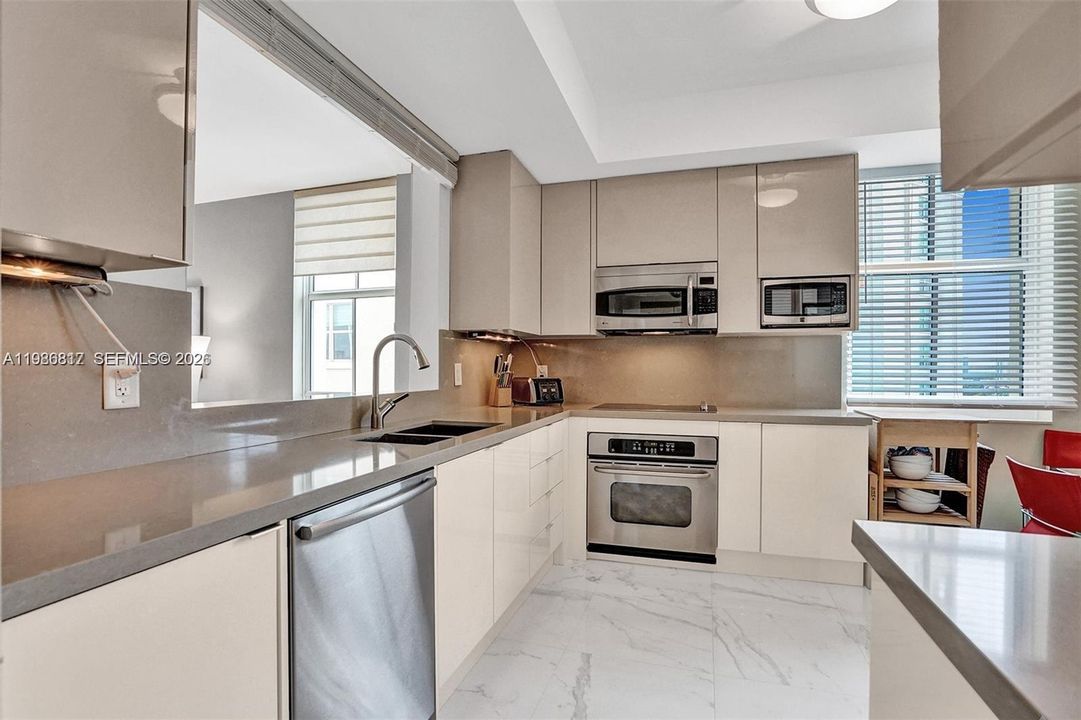 For Sale: $765,000 (2 beds, 2 baths, 1730 Square Feet)