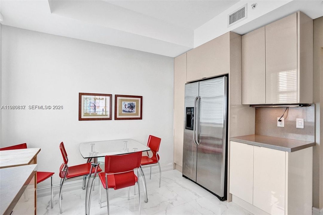 For Sale: $765,000 (2 beds, 2 baths, 1730 Square Feet)