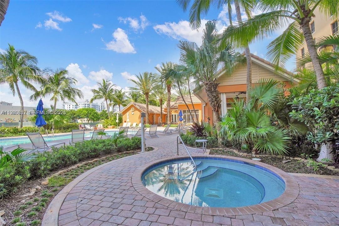 For Sale: $765,000 (2 beds, 2 baths, 1730 Square Feet)