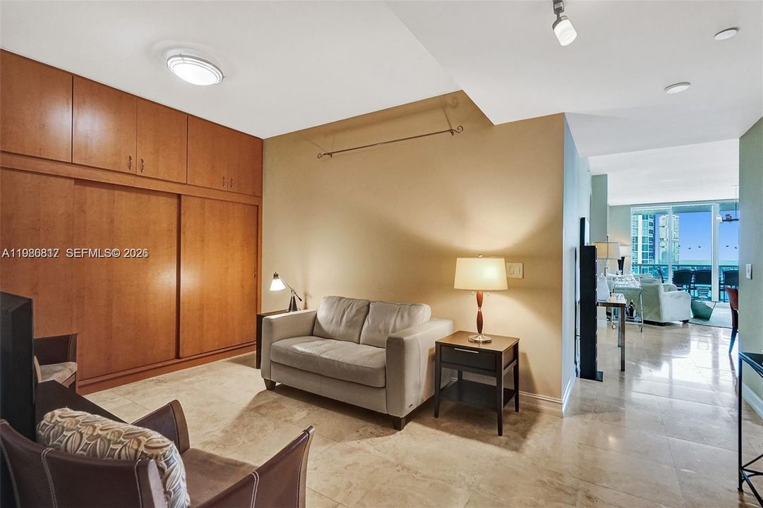 For Sale: $765,000 (2 beds, 2 baths, 1730 Square Feet)