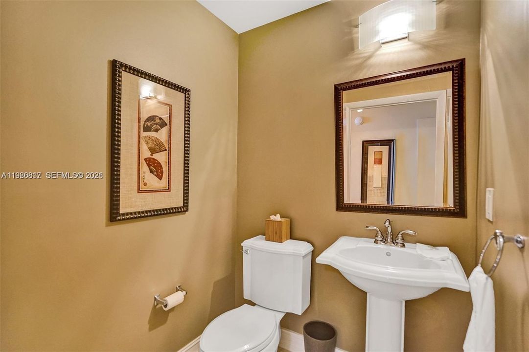 For Sale: $765,000 (2 beds, 2 baths, 1730 Square Feet)