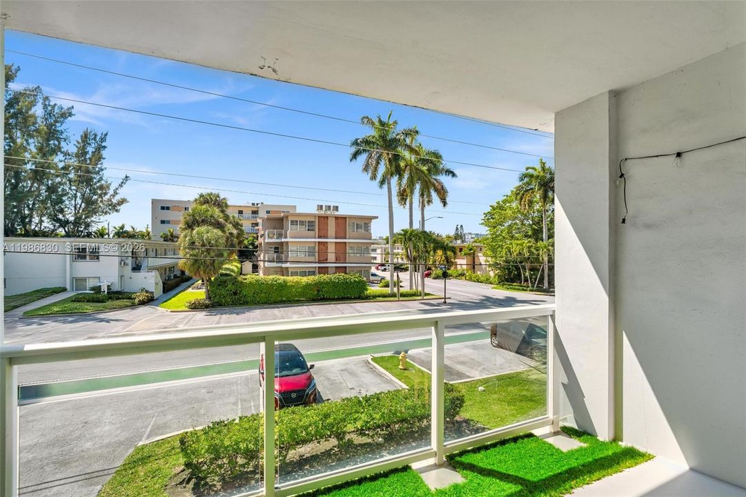 На продажу: $425,000 (1 спален, 2 ванн, 1200 Квадратных фут)