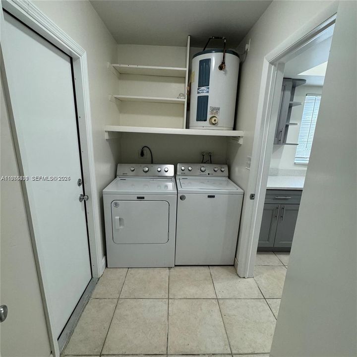 Active With Contract: $3,000 (3 beds, 2 baths, 2292 Square Feet)