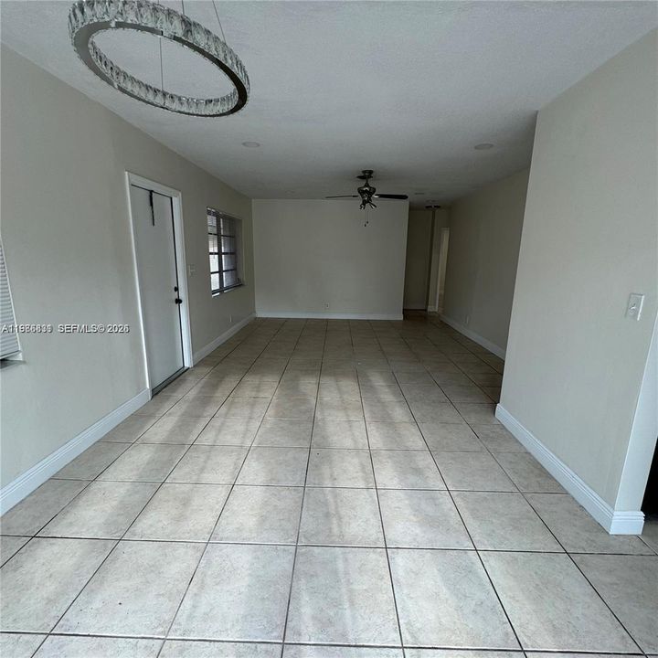 Active With Contract: $3,000 (3 beds, 2 baths, 2292 Square Feet)