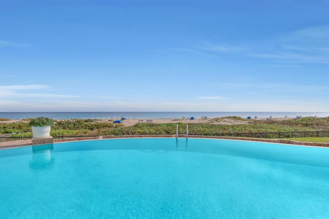 Ritz Carlton (15)