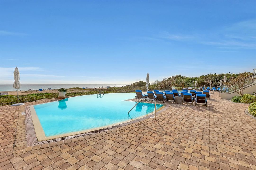 Ritz Carlton (14)