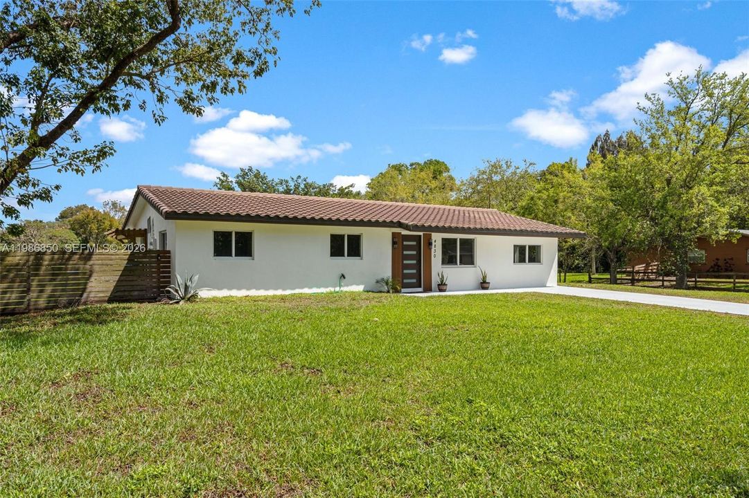 For Sale: $1,199,000 (4 beds, 3 baths, 1948 Square Feet)