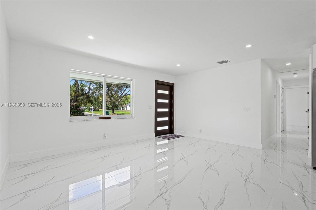 For Sale: $1,199,000 (4 beds, 3 baths, 1948 Square Feet)