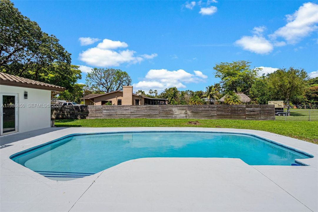 For Sale: $1,199,000 (4 beds, 3 baths, 1948 Square Feet)