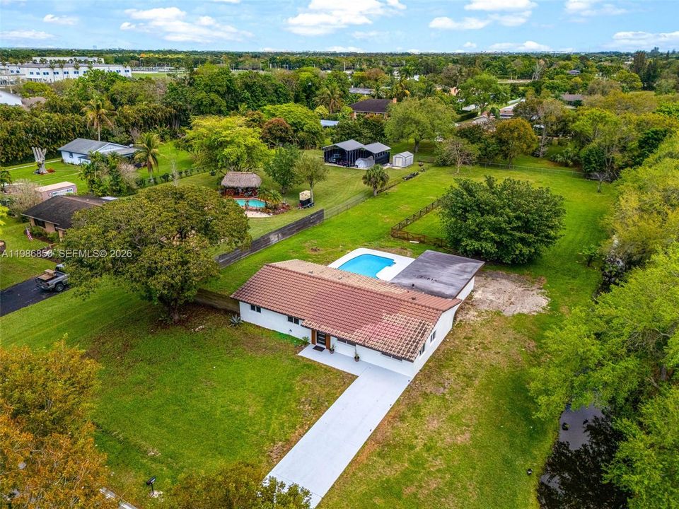 For Sale: $1,199,000 (4 beds, 3 baths, 1948 Square Feet)
