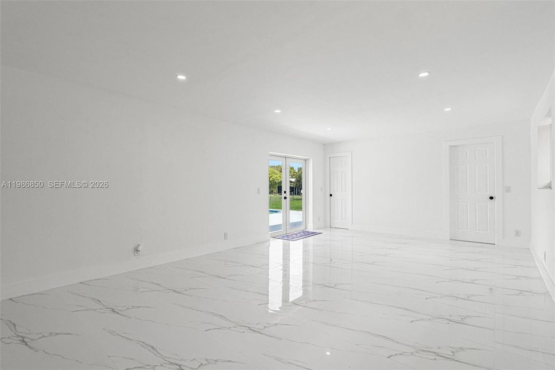 For Sale: $1,199,000 (4 beds, 3 baths, 1948 Square Feet)