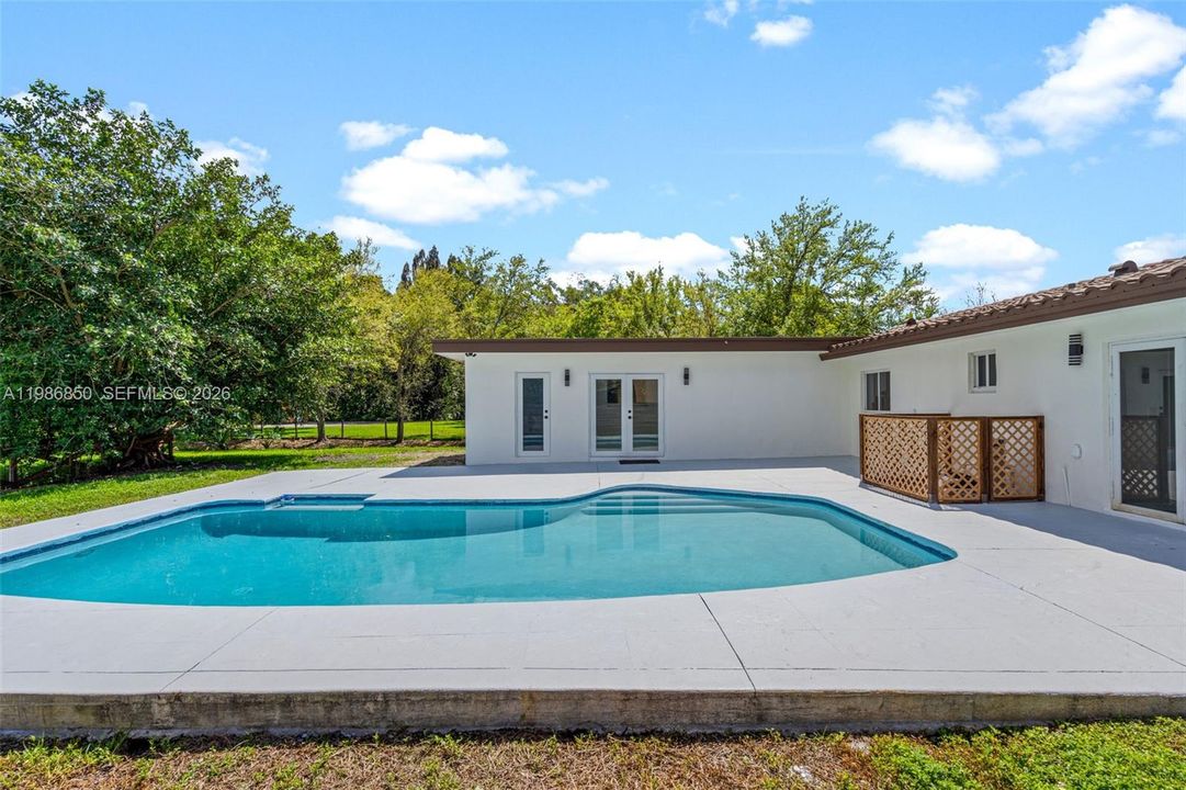 For Sale: $1,199,000 (4 beds, 3 baths, 1948 Square Feet)