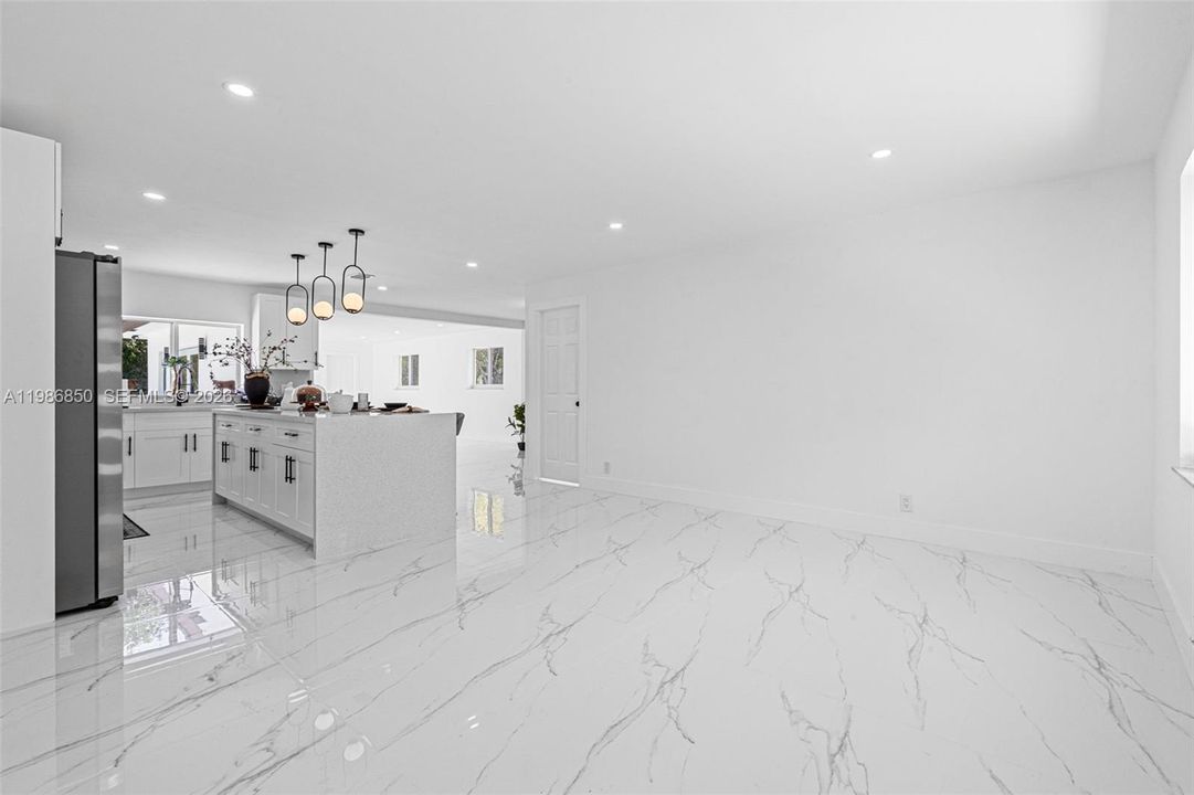 For Sale: $1,199,000 (4 beds, 3 baths, 1948 Square Feet)