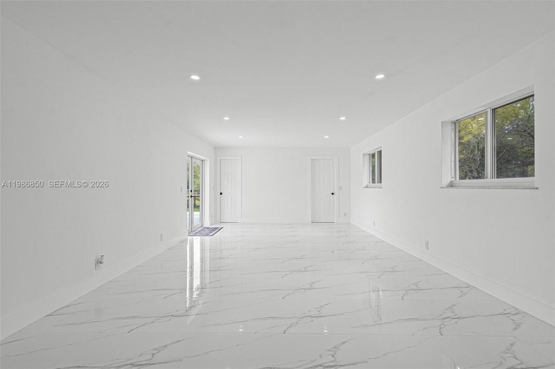 For Sale: $1,199,000 (4 beds, 3 baths, 1948 Square Feet)