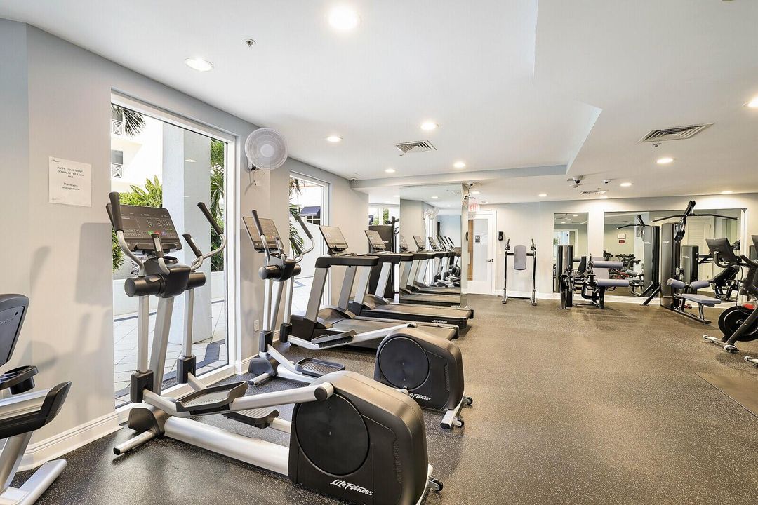 27_255_Evernia_St_Aerials_and_Amenities3