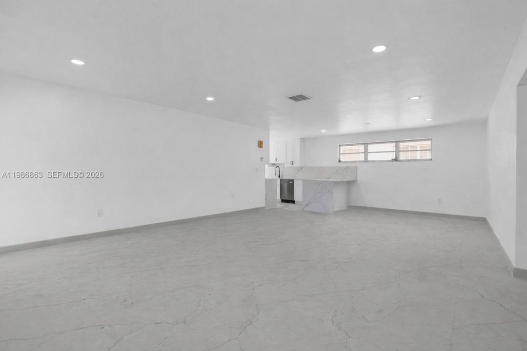 En Venta: $973,000 (2 camas, 2 baños, 1365 Pies cuadrados)