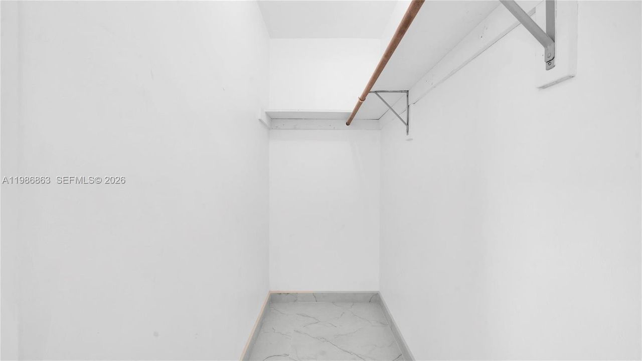En Venta: $973,000 (2 camas, 2 baños, 1365 Pies cuadrados)