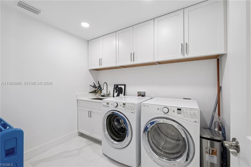 На продажу: $899,000 (4 спален, 2 ванн, 0 Квадратных фут)