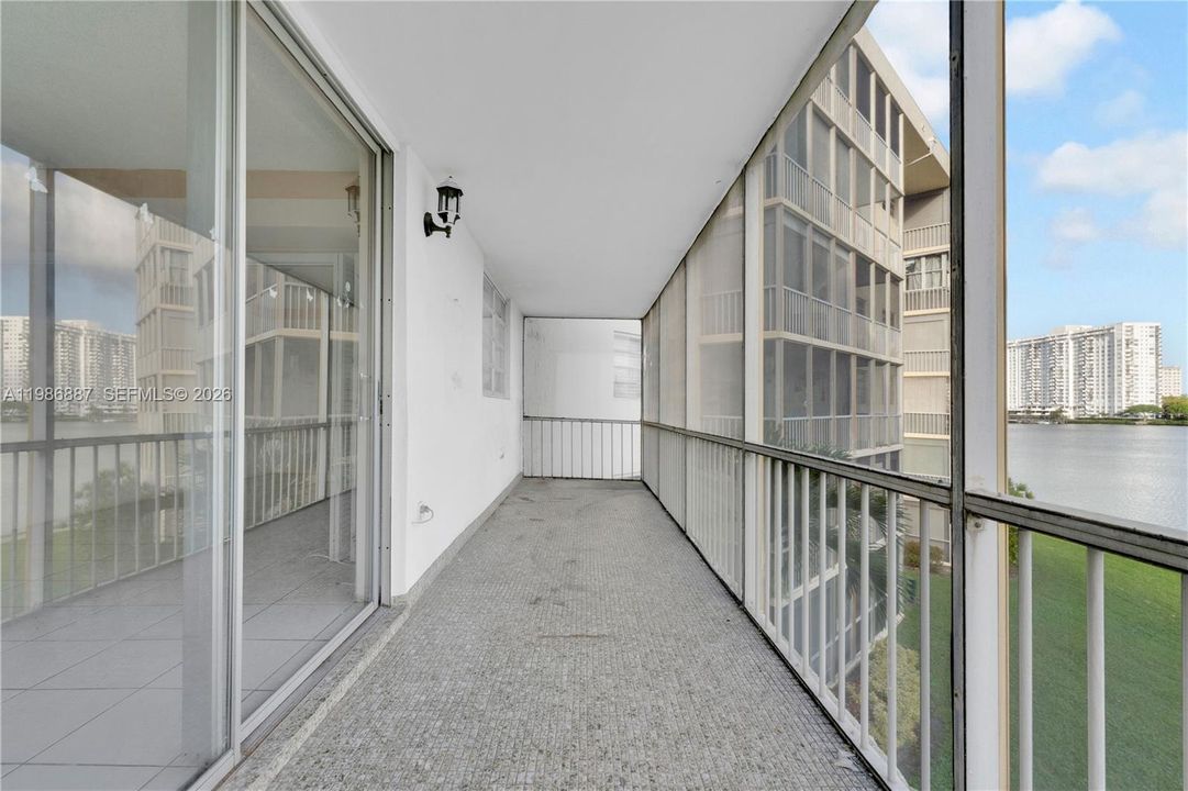 Activo con contrato: $175,000 (2 camas, 1 baños, 799 Pies cuadrados)