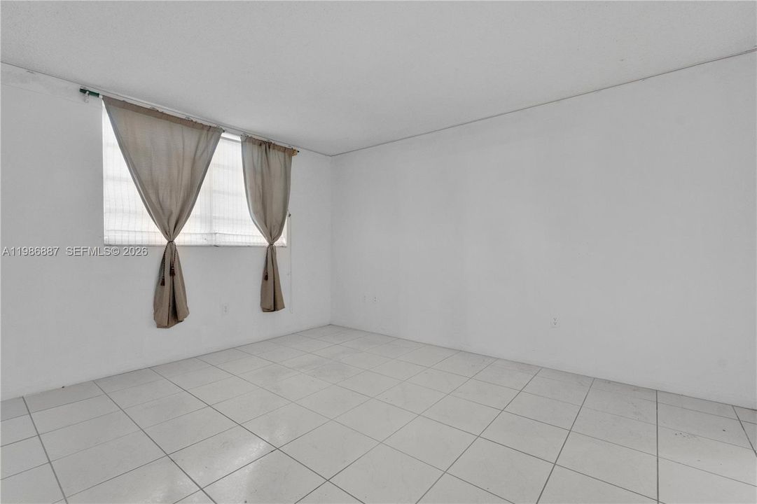 Activo con contrato: $175,000 (2 camas, 1 baños, 799 Pies cuadrados)