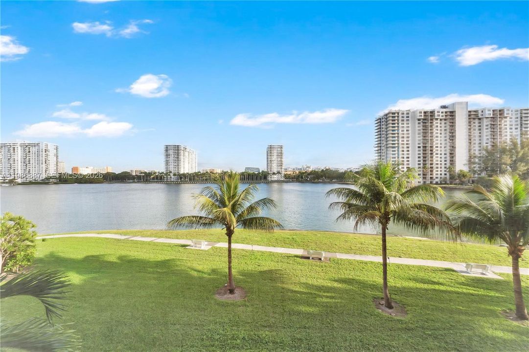 Activo con contrato: $175,000 (2 camas, 1 baños, 799 Pies cuadrados)