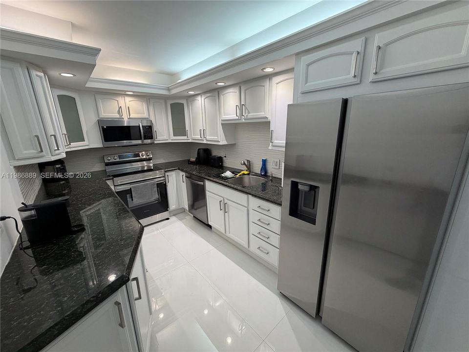 На продажу: $659,000 (2 спален, 2 ванн, 1535 Квадратных фут)