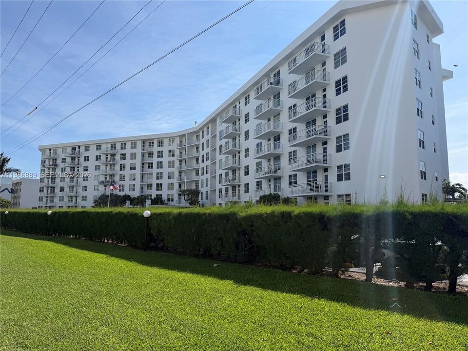 На продажу: $659,000 (2 спален, 2 ванн, 1535 Квадратных фут)