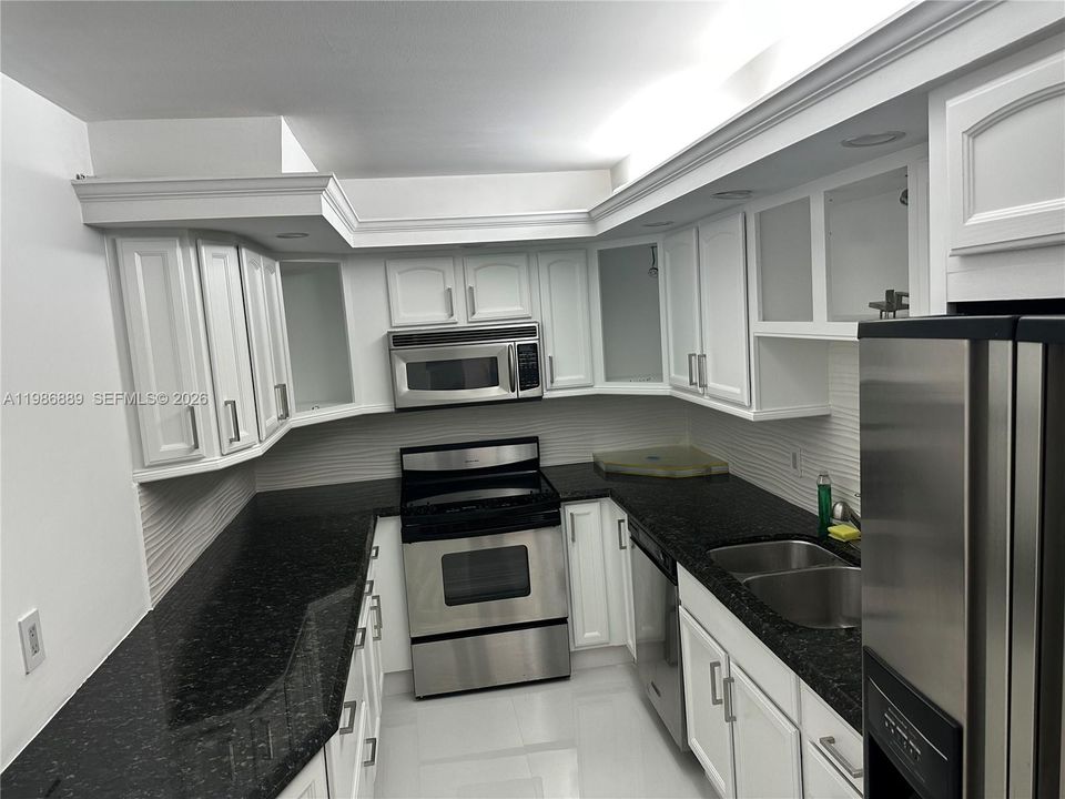 На продажу: $659,000 (2 спален, 2 ванн, 1535 Квадратных фут)