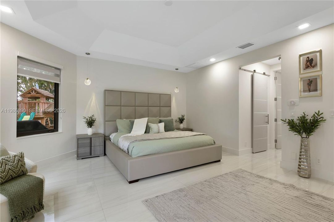 На продажу: $1,375,000 (4 спален, 2 ванн, 2943 Квадратных фут)