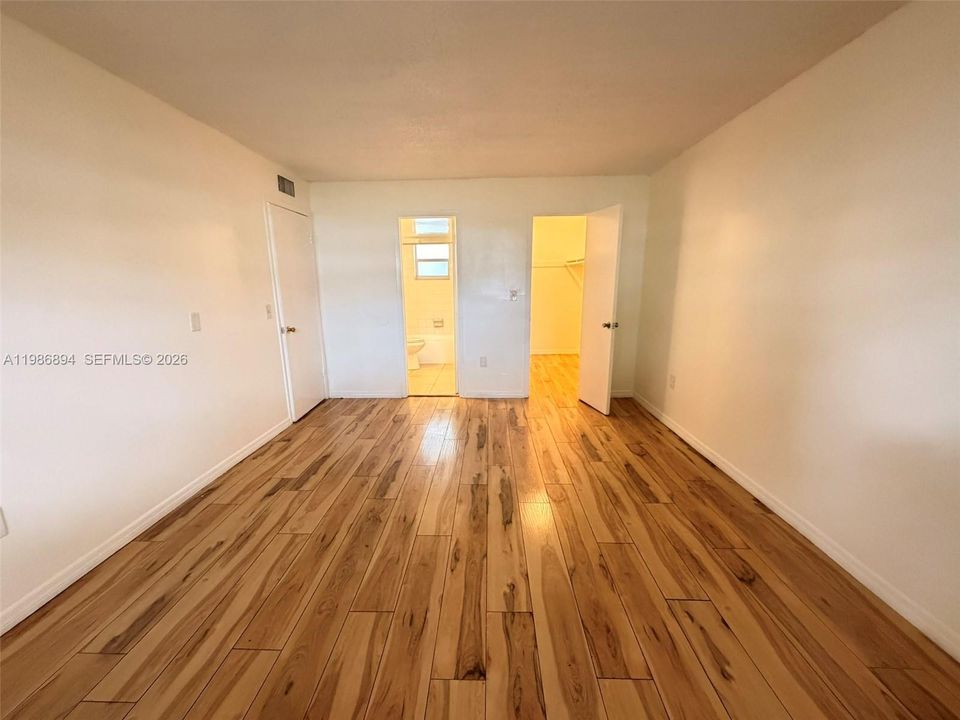 En Renta: $1,850 (2 camas, 2 baños, 1000 Pies cuadrados)