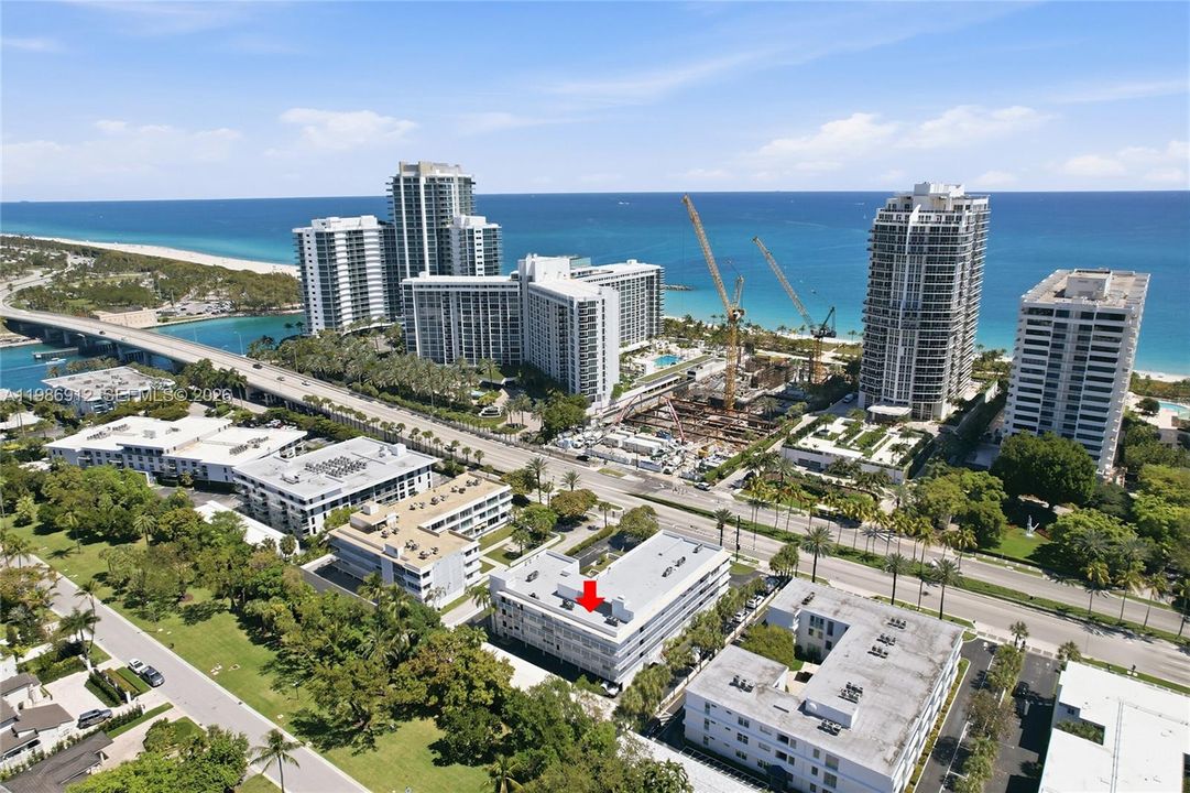 For Sale: $325,000 (1 beds, 1 baths, 900 Square Feet)