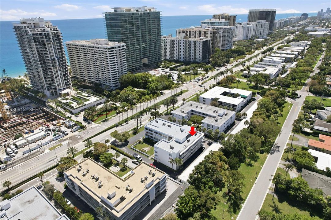 For Sale: $325,000 (1 beds, 1 baths, 900 Square Feet)