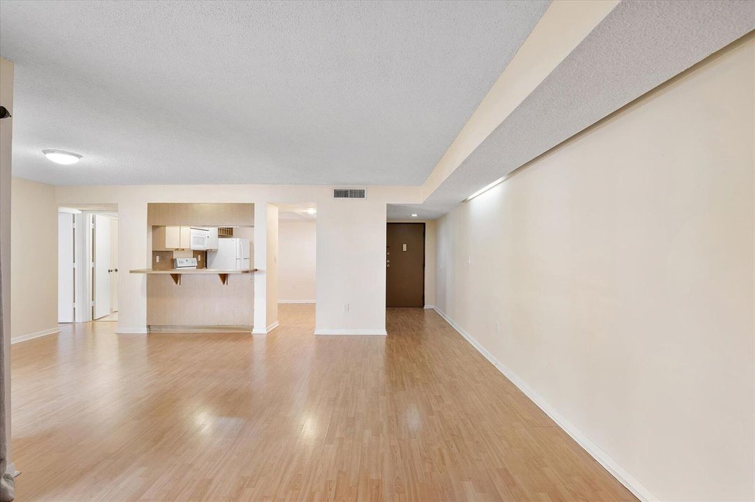 09-9020 SW 125th Ave #F203_009