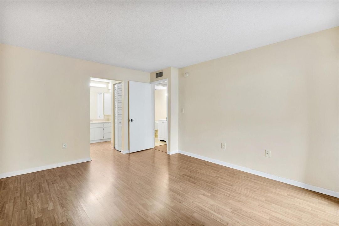 23-9020 SW 125th Ave #F203_023