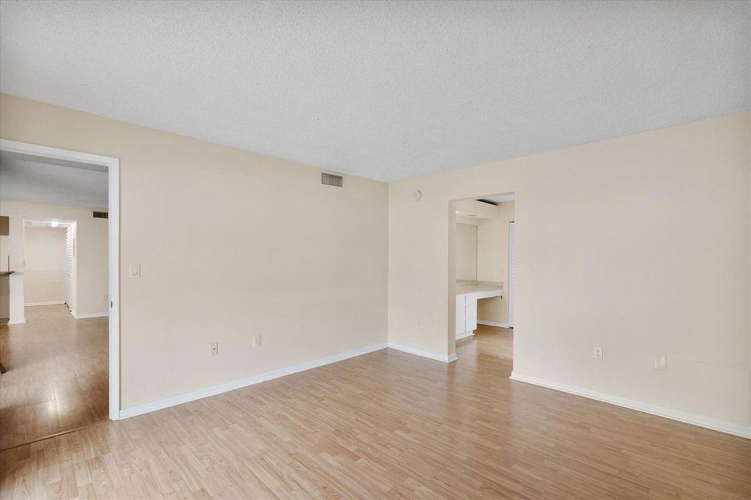 28-9020 SW 125th Ave #F203_028